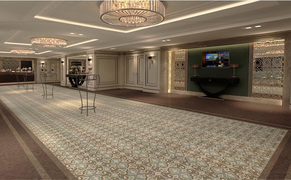 Doubletree By Hilton Elazig Hotel Bagian luar foto