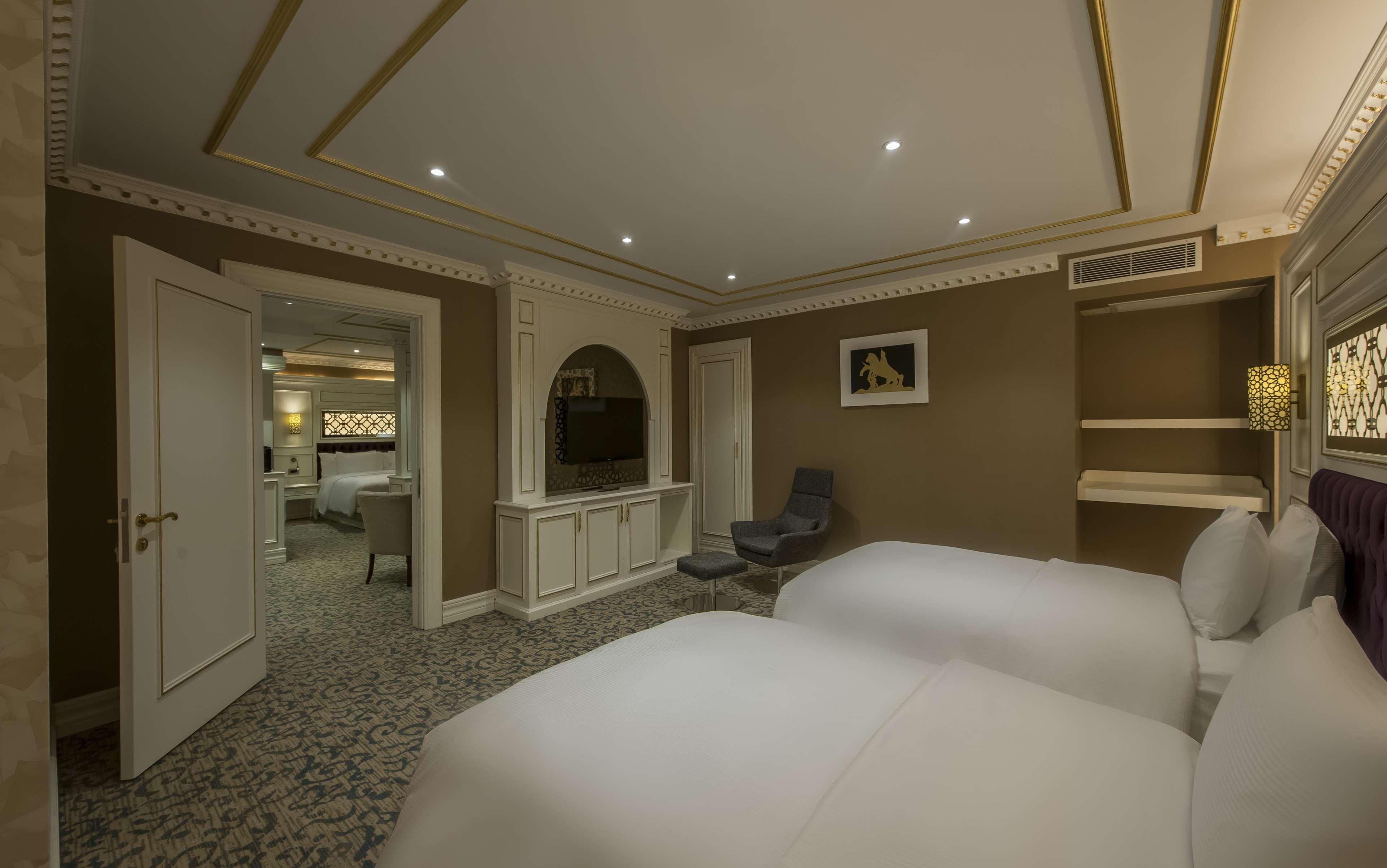 Doubletree By Hilton Elazig Hotel Bagian luar foto