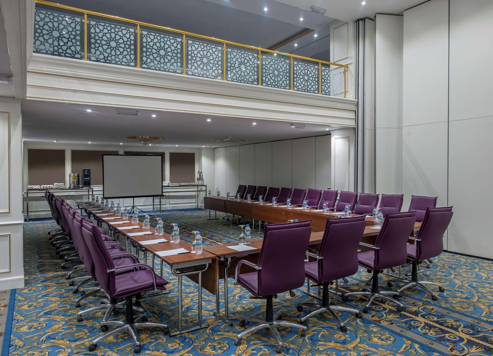 Doubletree By Hilton Elazig Hotel Bagian luar foto